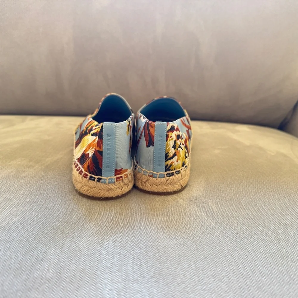 Burberry Multicolor Canvas Floral Hodgeson Espadrille Flats - Picture 5 of 9